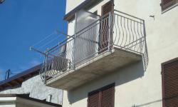 Ringhiera balconi zincata con bacchetta curva