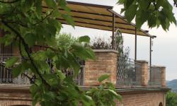 Tenda da sole con struttura in ferro